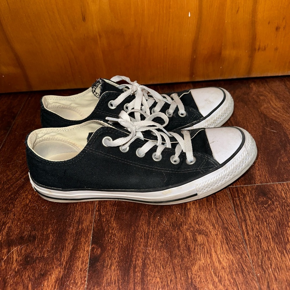 Women’s Converse sneakers with dual tongue size 8 - Picture 2 of 8